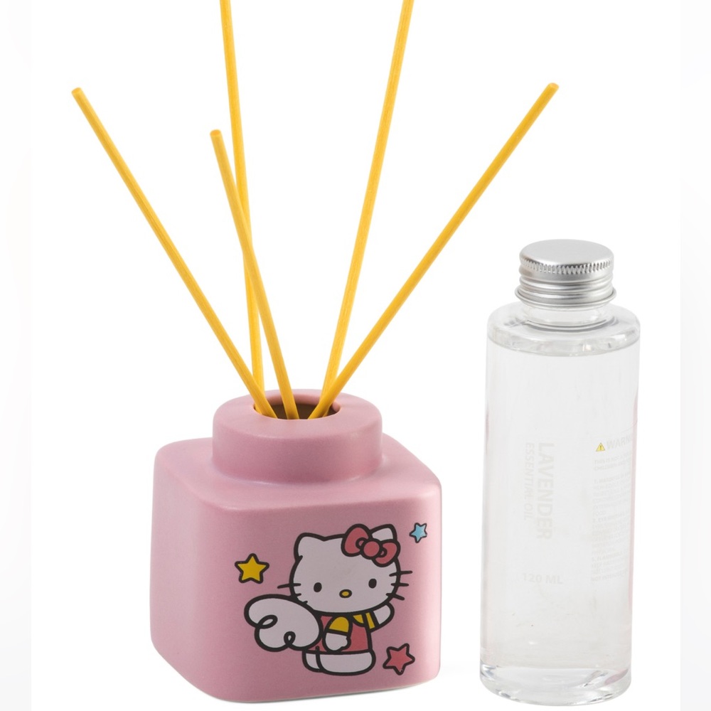 Hello Kitty Ceramic Reed Diffuser Home Decor Accent Display